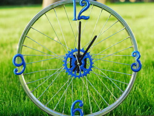 Riciclo creativo: Orologio con cerchio da bicicletta