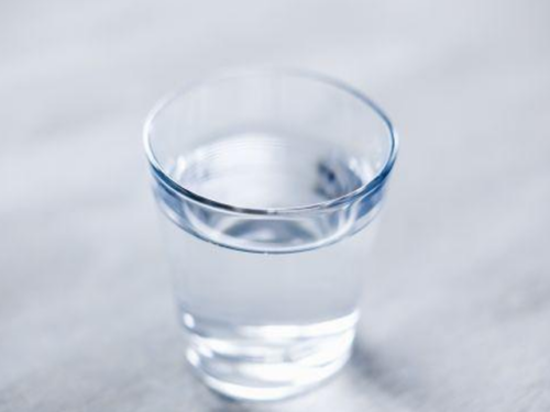 Perché è importante bere più acqua in inverno?